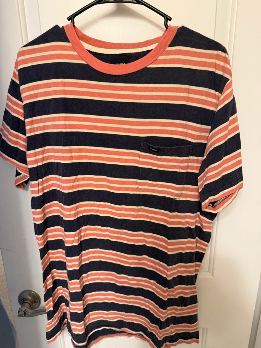 10men’s short sleeve shirts. RVCA,Vans, Dark Seas, Quiksilver, Billabong&Volcom.